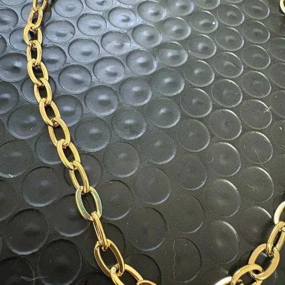 Elegant Gold Chain Necklace - Picture 5 of 6